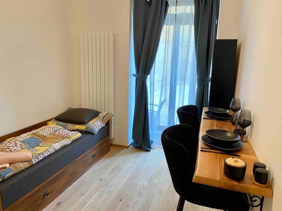 V Prizemi S Kuchyni A Koupelnou Apartamento *